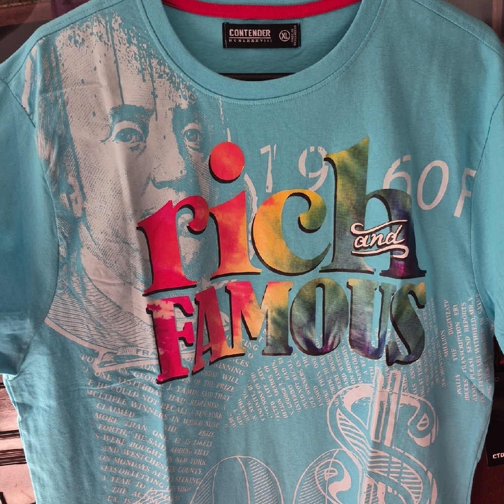 Nwt. Unisex T-shirt